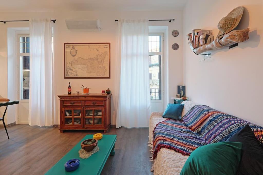 팔레르모 La Casuzza Del Borgo - Porto - Politeama 아파트 외부 사진
