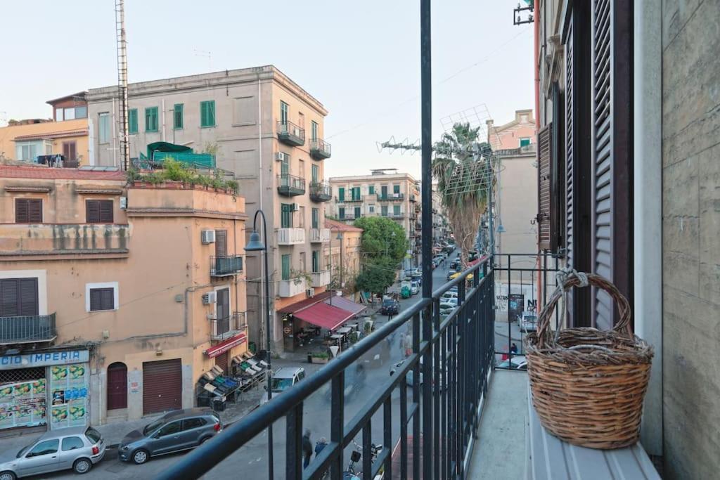 팔레르모 La Casuzza Del Borgo - Porto - Politeama 아파트 외부 사진