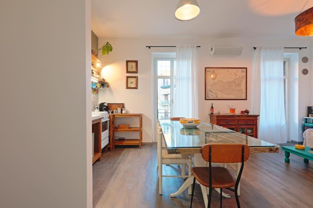 팔레르모 La Casuzza Del Borgo - Porto - Politeama 아파트 외부 사진